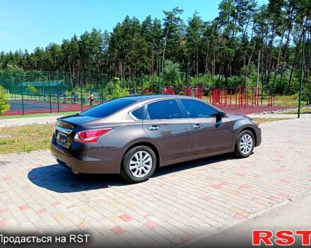 Ниссан Альтима 2013 в Полтаве на Automoto.ua Коричневый Ниссан Альтима, объемом двигателя 2.5 л и пробегом 160 тыс. км за 8500 $, фото 2 на Automoto.ua