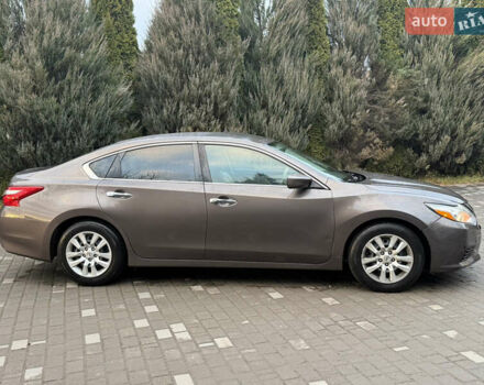 Коричневий Ніссан Альтіма, об'ємом двигуна 2.49 л та пробігом 180 тис. км за 7990 $, фото 3 на Automoto.ua