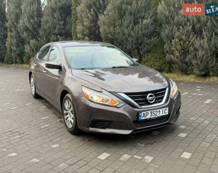 Коричневий Ніссан Альтіма, об'ємом двигуна 2.49 л та пробігом 180 тис. км за 7990 $, фото 2 на Automoto.ua