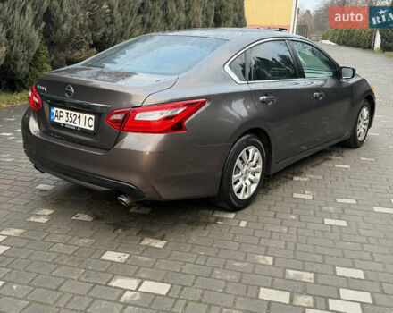 Коричневий Ніссан Альтіма, об'ємом двигуна 2.49 л та пробігом 180 тис. км за 7990 $, фото 4 на Automoto.ua