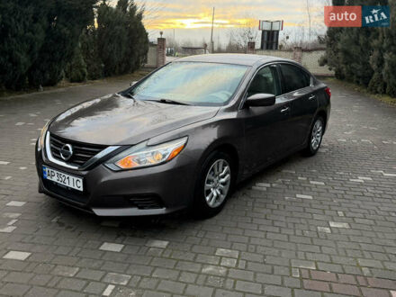 Коричневий Ніссан Альтіма, об'ємом двигуна 2.49 л та пробігом 180 тис. км за 7990 $, фото 1 на Automoto.ua