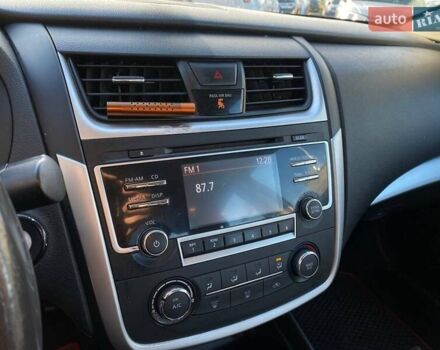 Червоний Ніссан Альтіма, об'ємом двигуна 2.49 л та пробігом 183 тис. км за 8900 $, фото 15 на Automoto.ua