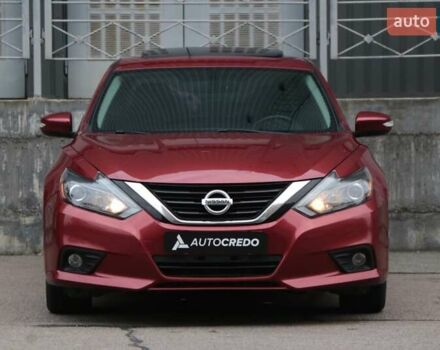 Ниссан Альтима 2016 в Киеве на Automoto.ua Красный Ниссан Альтима, объемом двигателя 2.49 л и пробегом 88 тыс. км за 11500 $, фото 1 на Automoto.ua