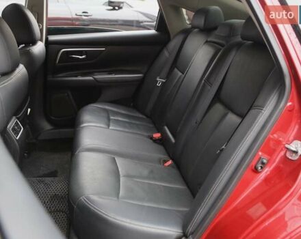 Ниссан Альтима 2016 в Киеве на Automoto.ua Красный Ниссан Альтима, объемом двигателя 2.49 л и пробегом 88 тыс. км за 11500 $, фото 9 на Automoto.ua