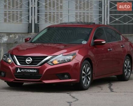 Ниссан Альтима 2016 в Киеве на Automoto.ua Красный Ниссан Альтима, объемом двигателя 2.49 л и пробегом 88 тыс. км за 11500 $, фото 2 на Automoto.ua