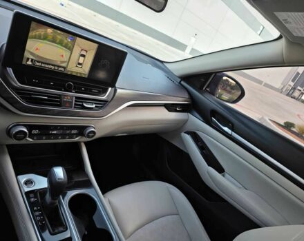 Красный Ниссан Альтима, объемом двигателя 2.5 л и пробегом 24 тыс. км за 10000 $, фото 6 на Automoto.ua