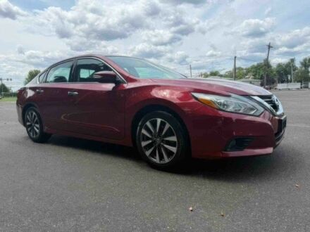 Ниссан Альтима 2017 в Львове на Automoto.ua Красный Ниссан Альтима, объемом двигателя 2.5 л и пробегом 60 тыс. км за 9500 $, фото 1 на Automoto.ua