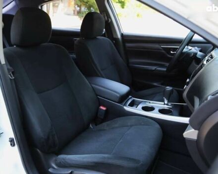 Ніссан Альтіма, об'ємом двигуна 2.5 л та пробігом 249 тис. км за 8900 $, фото 10 на Automoto.ua