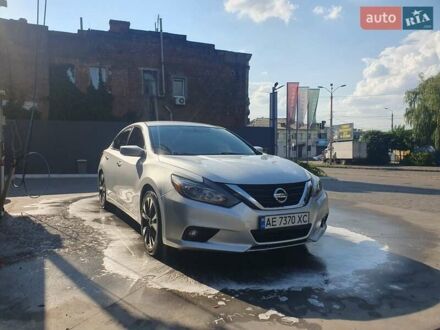 Ниссан Альтима 2017 в Днепре (Днепропетровске) на Automoto.ua Ниссан Альтима, объемом двигателя 3.5 л и пробегом 95 тыс. км за 13900 $, фото 1 на Automoto.ua