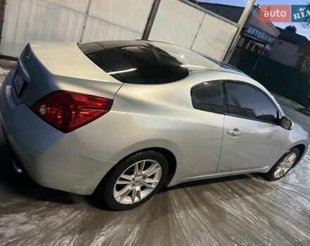 Серый Ниссан Альтима, объемом двигателя 3.5 л и пробегом 182 тыс. км за 7500 $, фото 10 на Automoto.ua