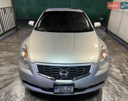 Серый Ниссан Альтима, объемом двигателя 3.5 л и пробегом 182 тыс. км за 7500 $, фото 4 на Automoto.ua