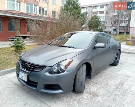 Сірий Ніссан Альтіма, об'ємом двигуна 2.5 л та пробігом 350 тис. км за 9000 $, фото 6 на Automoto.ua