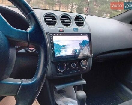 Сірий Ніссан Альтіма, об'ємом двигуна 2.5 л та пробігом 350 тис. км за 9000 $, фото 9 на Automoto.ua