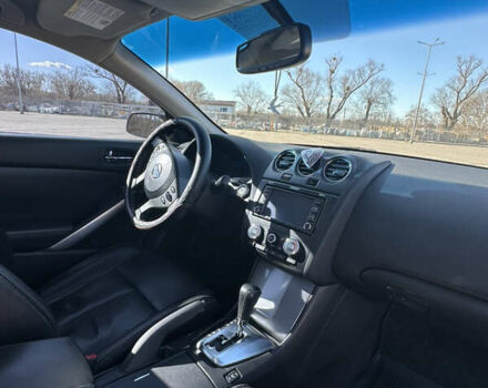 Сірий Ніссан Альтіма, об'ємом двигуна 2.5 л та пробігом 183 тис. км за 11000 $, фото 14 на Automoto.ua