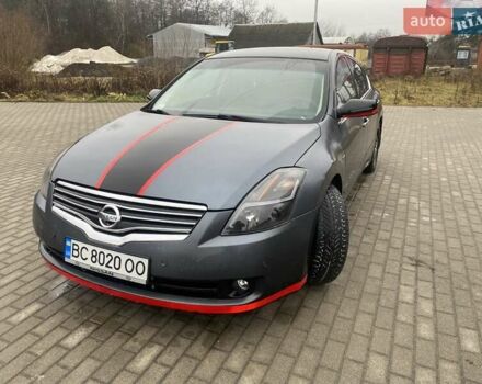 Серый Ниссан Альтима, объемом двигателя 2.49 л и пробегом 240 тыс. км за 4500 $, фото 1 на Automoto.ua