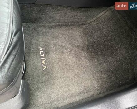 Серый Ниссан Альтима, объемом двигателя 2.49 л и пробегом 240 тыс. км за 4500 $, фото 49 на Automoto.ua