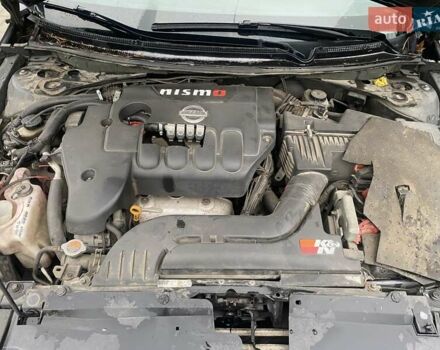 Серый Ниссан Альтима, объемом двигателя 2.49 л и пробегом 240 тыс. км за 4500 $, фото 60 на Automoto.ua