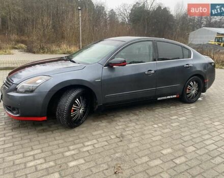 Серый Ниссан Альтима, объемом двигателя 2.49 л и пробегом 240 тыс. км за 4500 $, фото 4 на Automoto.ua