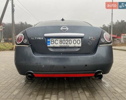 Серый Ниссан Альтима, объемом двигателя 2.49 л и пробегом 240 тыс. км за 4500 $, фото 9 на Automoto.ua
