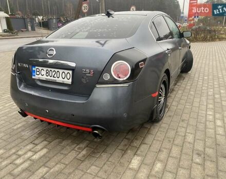 Серый Ниссан Альтима, объемом двигателя 2.49 л и пробегом 240 тыс. км за 4500 $, фото 12 на Automoto.ua