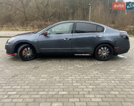 Серый Ниссан Альтима, объемом двигателя 2.49 л и пробегом 240 тыс. км за 4500 $, фото 5 на Automoto.ua