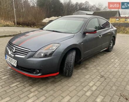 Серый Ниссан Альтима, объемом двигателя 2.49 л и пробегом 240 тыс. км за 4750 $, фото 3 на Automoto.ua
