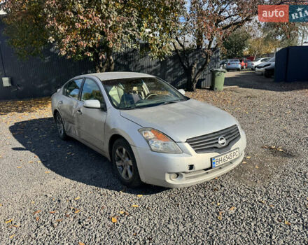 Серый Ниссан Альтима, объемом двигателя 2.49 л и пробегом 300 тыс. км за 2400 $, фото 2 на Automoto.ua
