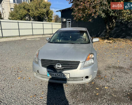 Серый Ниссан Альтима, объемом двигателя 2.49 л и пробегом 300 тыс. км за 2400 $, фото 1 на Automoto.ua