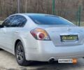 Серый Ниссан Альтима, объемом двигателя 2.5 л и пробегом 285 тыс. км за 6400 $, фото 4 на Automoto.ua