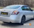 Серый Ниссан Альтима, объемом двигателя 2.5 л и пробегом 285 тыс. км за 6400 $, фото 2 на Automoto.ua