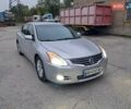 Сірий Ніссан Альтіма, об'ємом двигуна 2.49 л та пробігом 195 тис. км за 8000 $, фото 1 на Automoto.ua