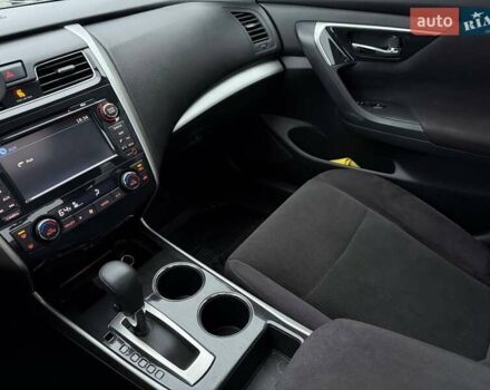 Серый Ниссан Альтима, объемом двигателя 2.49 л и пробегом 211 тыс. км за 9700 $, фото 29 на Automoto.ua