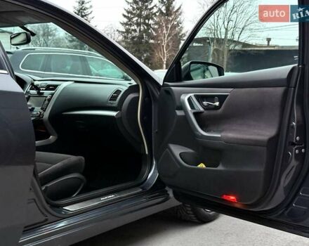 Серый Ниссан Альтима, объемом двигателя 2.49 л и пробегом 211 тыс. км за 9700 $, фото 43 на Automoto.ua