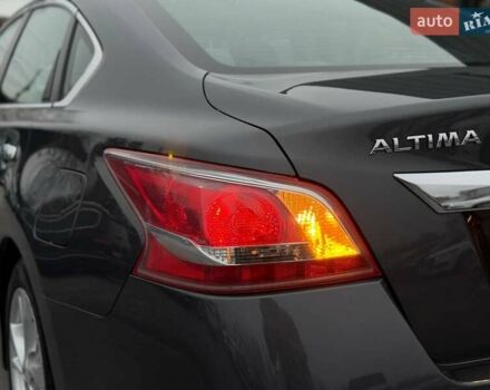 Серый Ниссан Альтима, объемом двигателя 2.49 л и пробегом 211 тыс. км за 9700 $, фото 11 на Automoto.ua