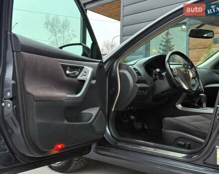 Серый Ниссан Альтима, объемом двигателя 2.49 л и пробегом 211 тыс. км за 9700 $, фото 16 на Automoto.ua