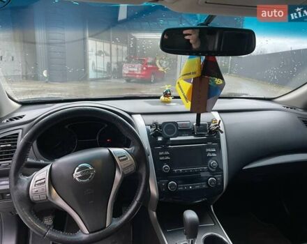 Серый Ниссан Альтима, объемом двигателя 2.5 л и пробегом 273 тыс. км за 9300 $, фото 8 на Automoto.ua