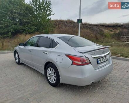 Серый Ниссан Альтима, объемом двигателя 2.5 л и пробегом 240 тыс. км за 8900 $, фото 5 на Automoto.ua