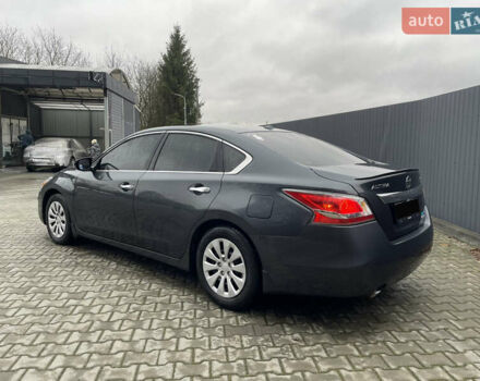 Серый Ниссан Альтима, объемом двигателя 2.5 л и пробегом 273 тыс. км за 9300 $, фото 1 на Automoto.ua