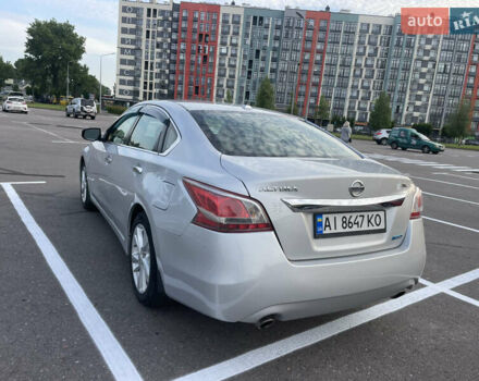 Ниссан Альтима 2013 в Киеве на Automoto.ua Серый Ниссан Альтима, объемом двигателя 2.5 л и пробегом 261 тыс. км за 7250 $, фото 5 на Automoto.ua