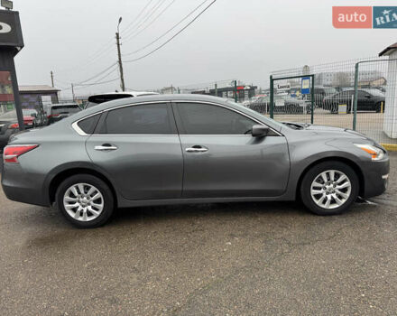 Сірий Ніссан Альтіма, об'ємом двигуна 2.49 л та пробігом 255 тис. км за 10490 $, фото 5 на Automoto.ua