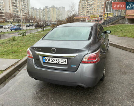 Серый Ниссан Альтима, объемом двигателя 2.49 л и пробегом 136 тыс. км за 8500 $, фото 3 на Automoto.ua