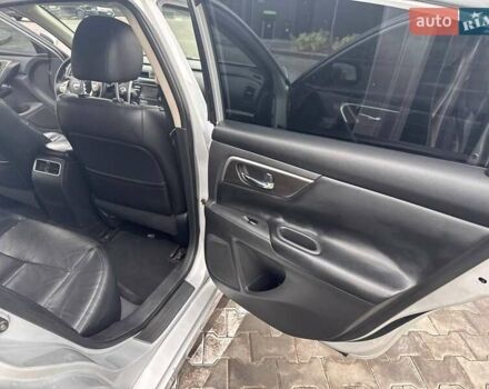 Серый Ниссан Альтима, объемом двигателя 2.5 л и пробегом 320 тыс. км за 8800 $, фото 19 на Automoto.ua