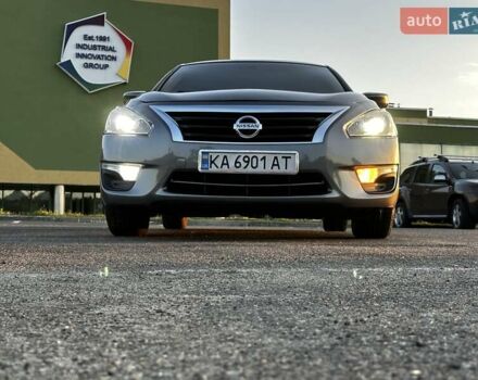 Сірий Ніссан Альтіма, об'ємом двигуна 2.49 л та пробігом 193 тис. км за 10000 $, фото 14 на Automoto.ua