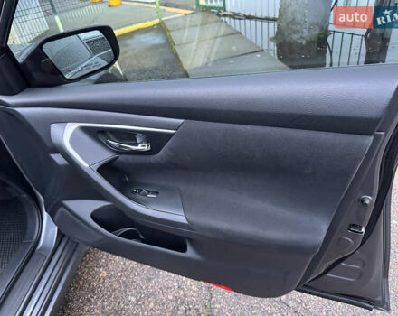 Сірий Ніссан Альтіма, об'ємом двигуна 2.49 л та пробігом 255 тис. км за 10490 $, фото 29 на Automoto.ua