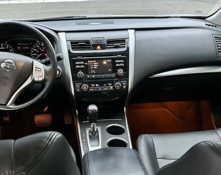 Сірий Ніссан Альтіма, об'ємом двигуна 2.49 л та пробігом 162 тис. км за 11000 $, фото 13 на Automoto.ua