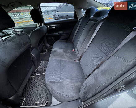 Сірий Ніссан Альтіма, об'ємом двигуна 2.49 л та пробігом 255 тис. км за 10490 $, фото 25 на Automoto.ua