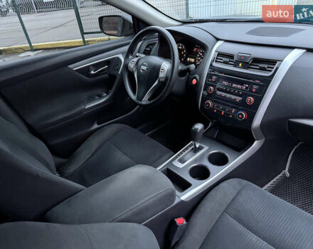 Сірий Ніссан Альтіма, об'ємом двигуна 2.49 л та пробігом 255 тис. км за 10490 $, фото 30 на Automoto.ua