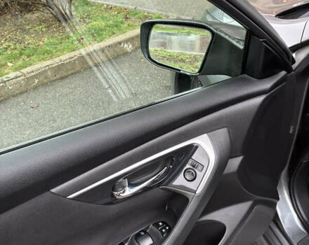 Серый Ниссан Альтима, объемом двигателя 2.49 л и пробегом 136 тыс. км за 8500 $, фото 6 на Automoto.ua