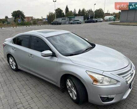 Сірий Ніссан Альтіма, об'ємом двигуна 2.5 л та пробігом 285 тис. км за 8900 $, фото 1 на Automoto.ua