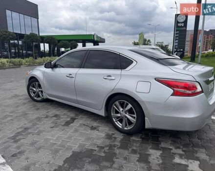 Серый Ниссан Альтима, объемом двигателя 2.5 л и пробегом 320 тыс. км за 8800 $, фото 4 на Automoto.ua